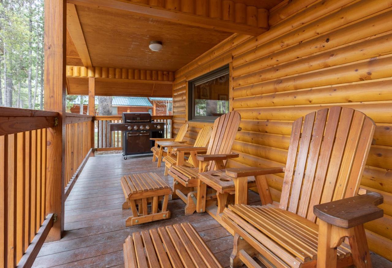 Remington Reload By Kabino Hot Tub Firepit Roku Big Yard Driveway Grill Wifi Trails Island Park Exterior photo