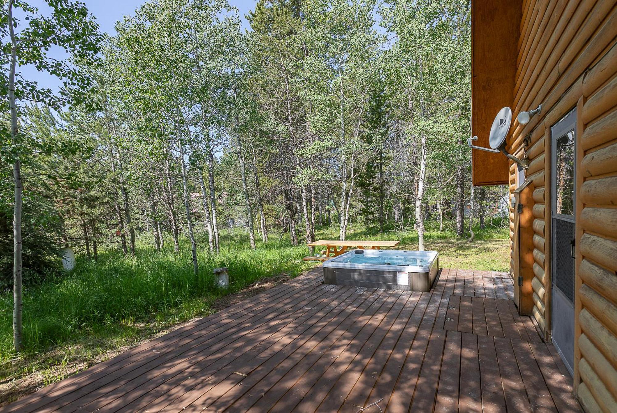 Remington Reload By Kabino Hot Tub Firepit Roku Big Yard Driveway Grill Wifi Trails Island Park Exterior photo